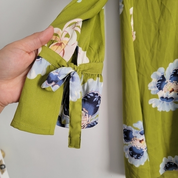 LOFT green floral silky short dress - Picture 2 of 9